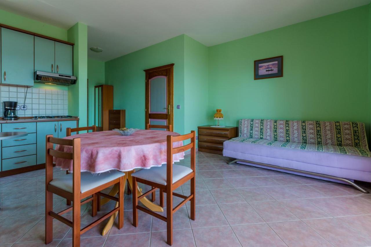 Apartmani Rino Драмал Екстериор снимка