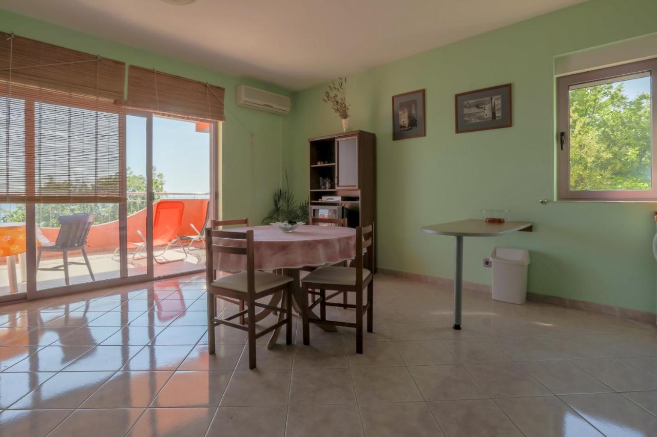 Apartmani Rino Драмал Екстериор снимка