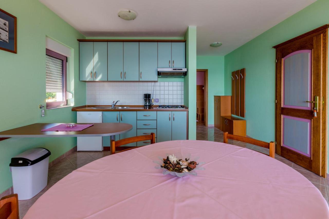 Apartmani Rino Драмал Екстериор снимка