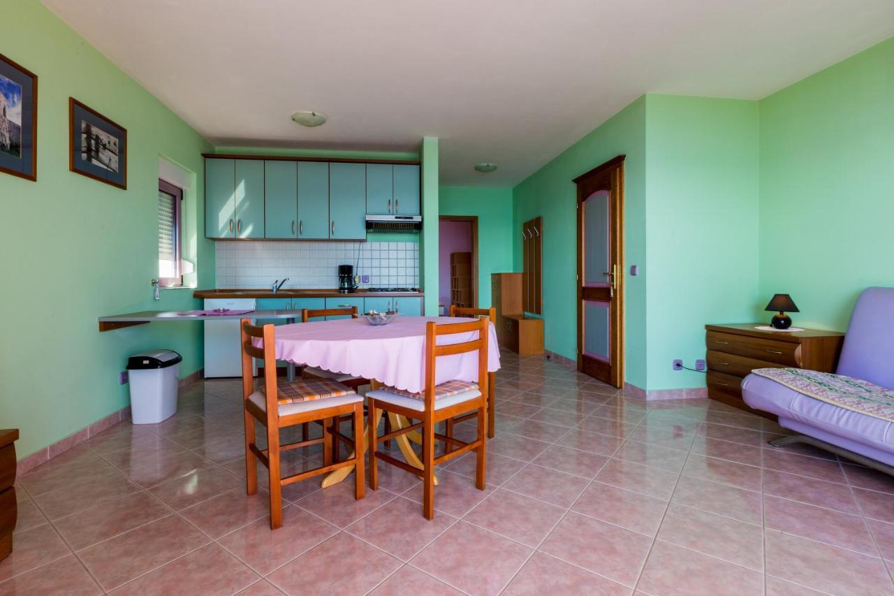 Apartmani Rino Драмал Екстериор снимка