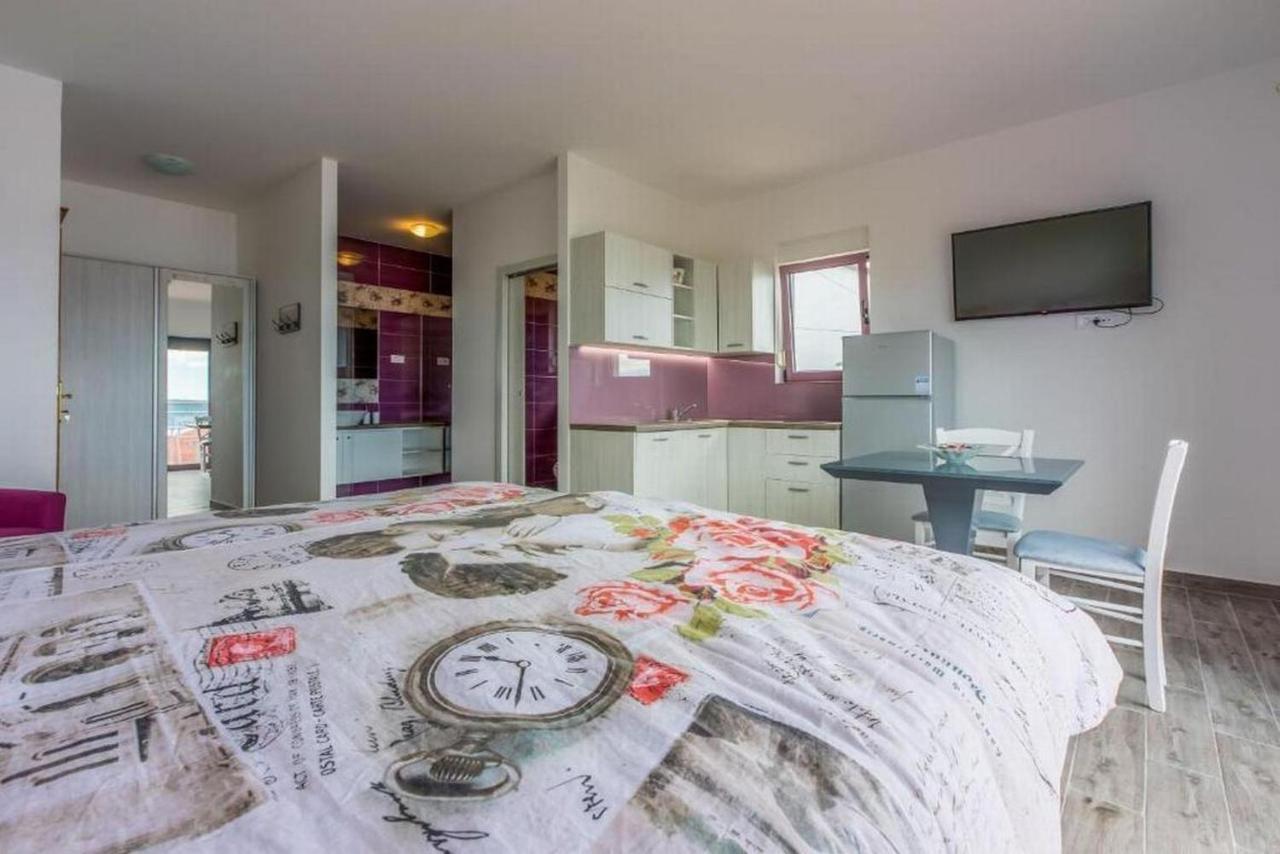Apartmani Rino Драмал Екстериор снимка